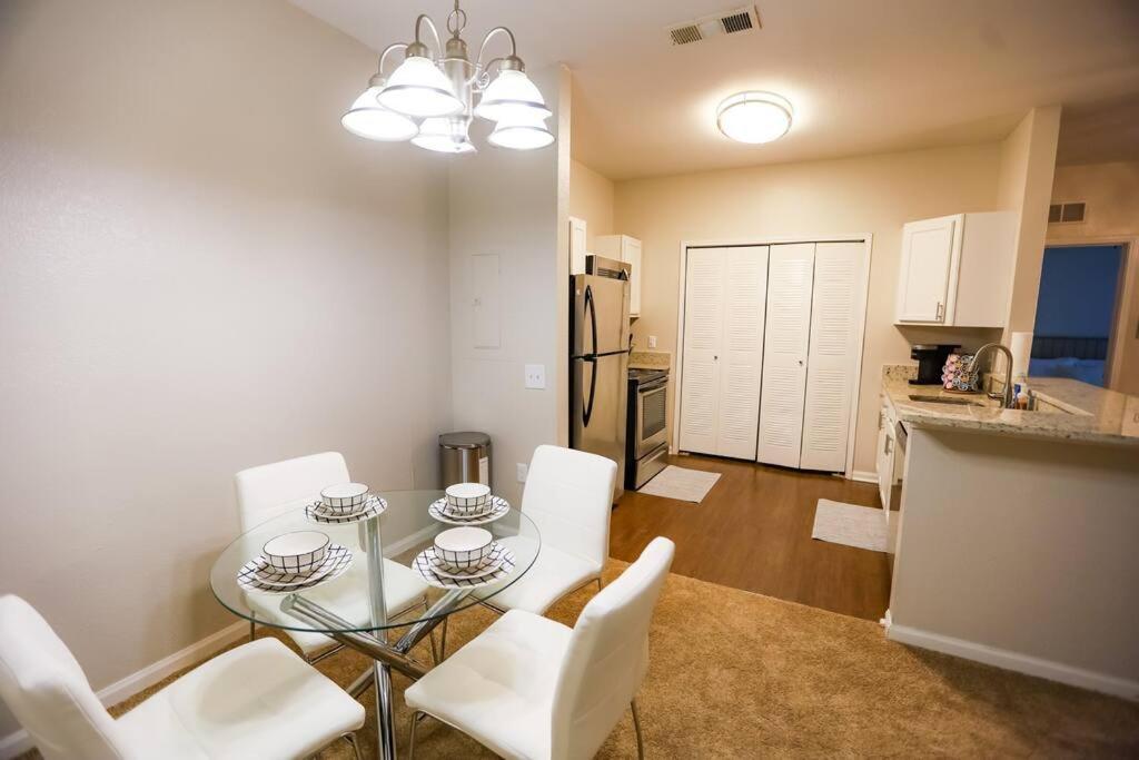 Ferienwohnung Lux 2Bd 2Ba Minutes From The Water Pensacola Exterior foto